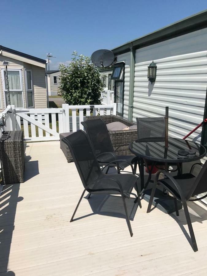 33 Beach Retreat Lodge Pevensey Bay Holiday Park Exterior photo